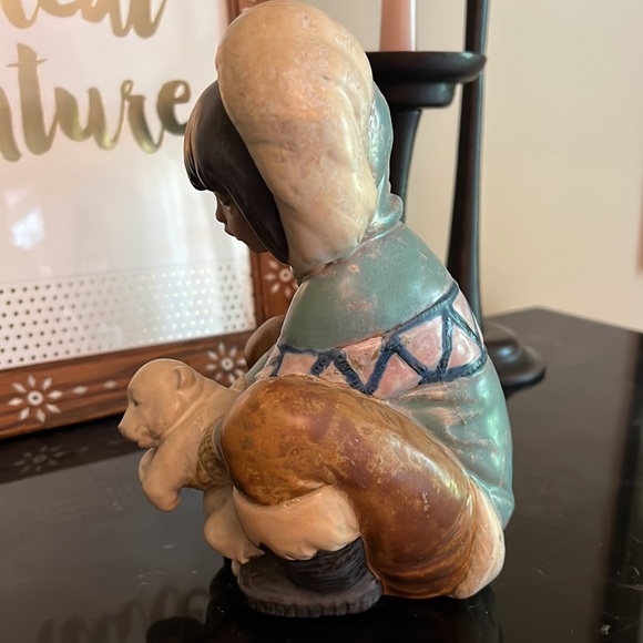 Lladro Daisa Native American Eskimo Poor Bear. Pictures part of description. - Picture 7 of 13